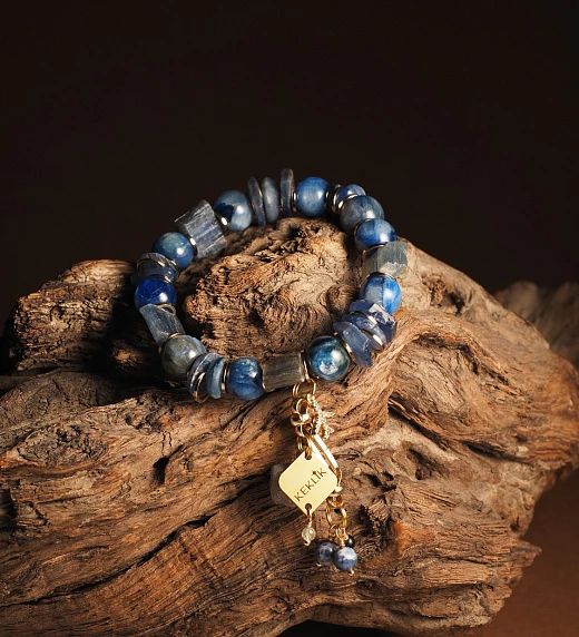 Браслет женский из Кианита