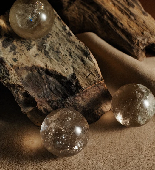 Каменный шар из Раухтопаза