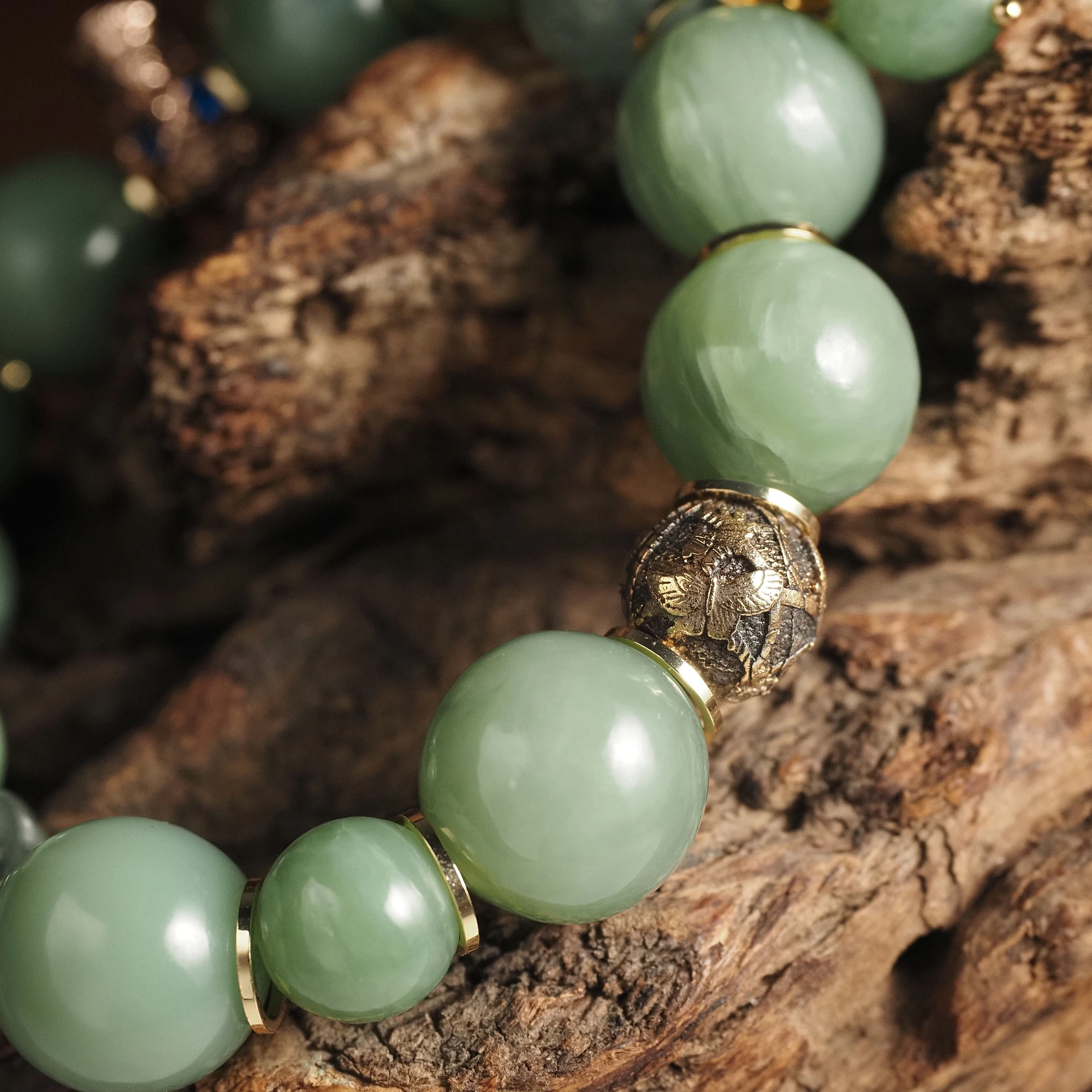 Браслет женский из Нефрита