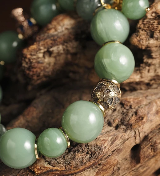 Браслет женский из Нефрита