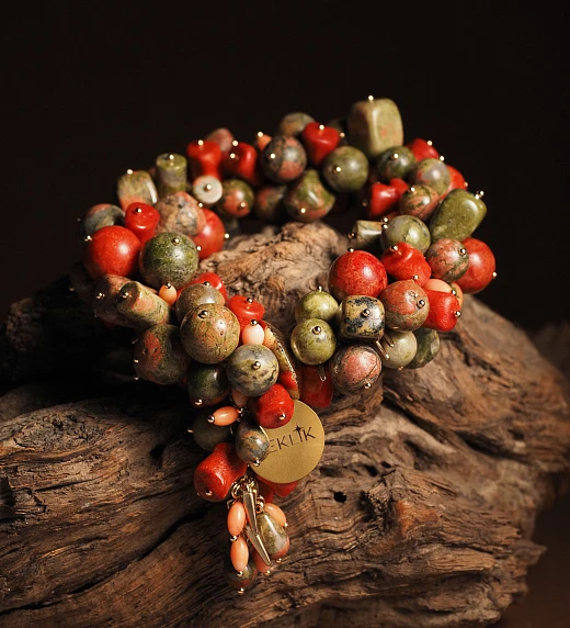 Браслет из Коралла и Яшмы женский