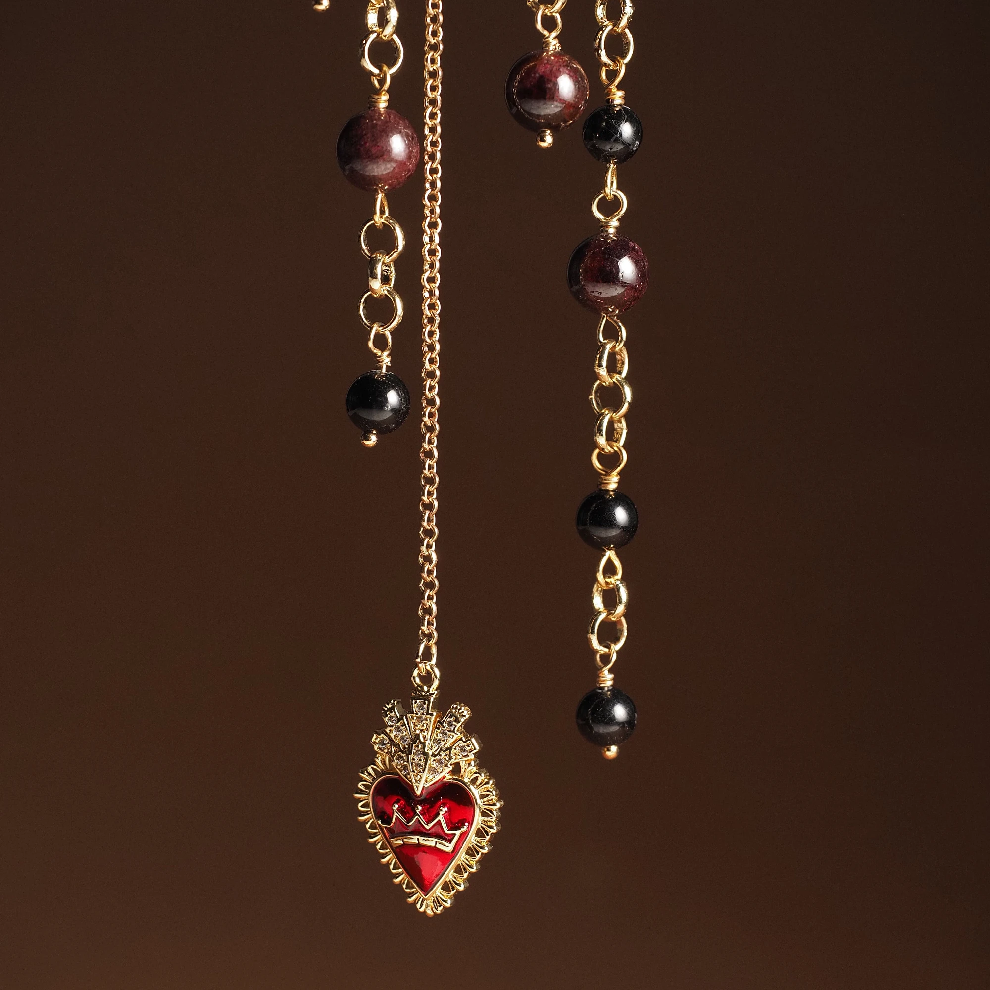 Булавочка из Граната и Турмалина