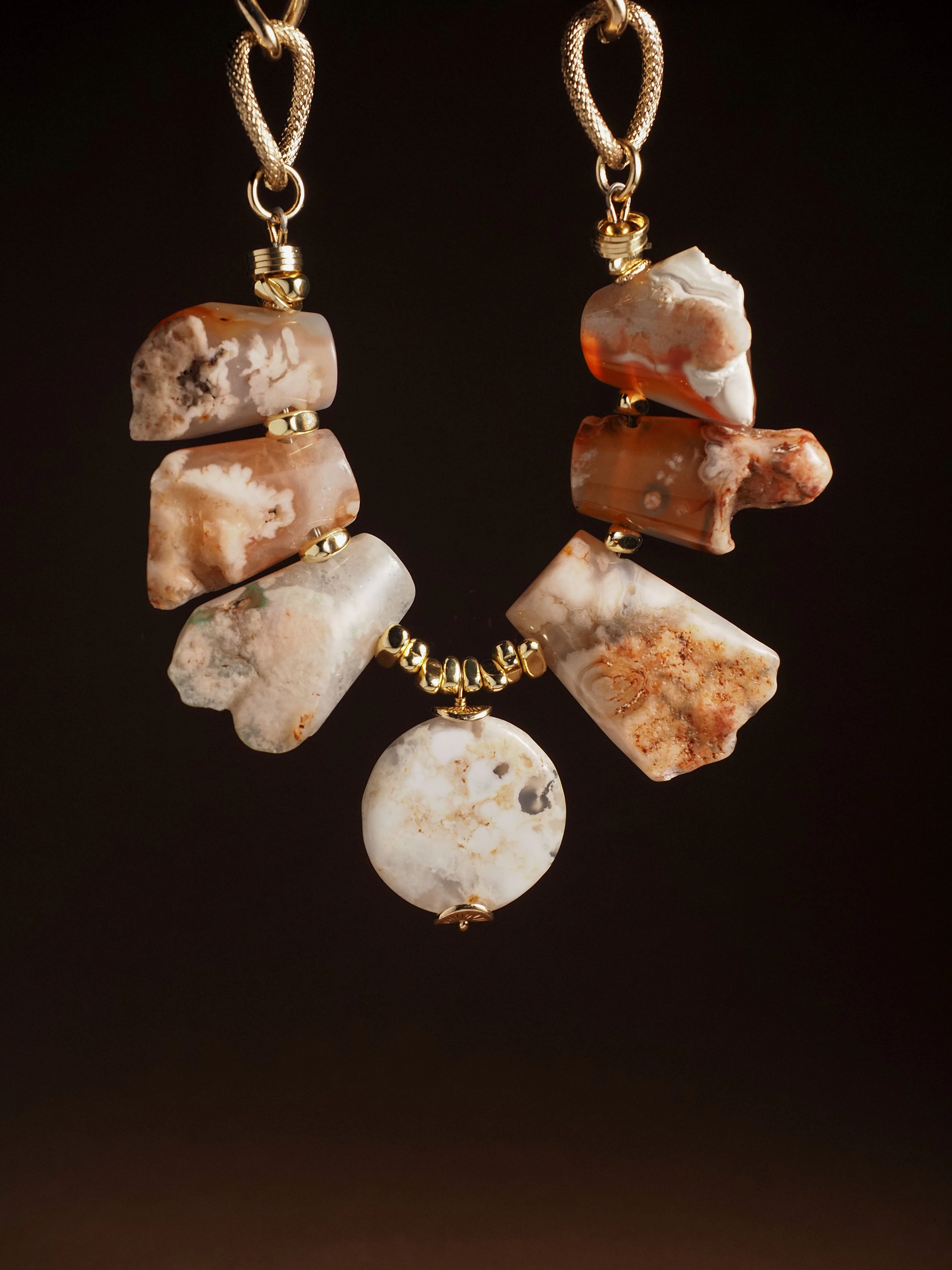 Колье из Сакурового Агата